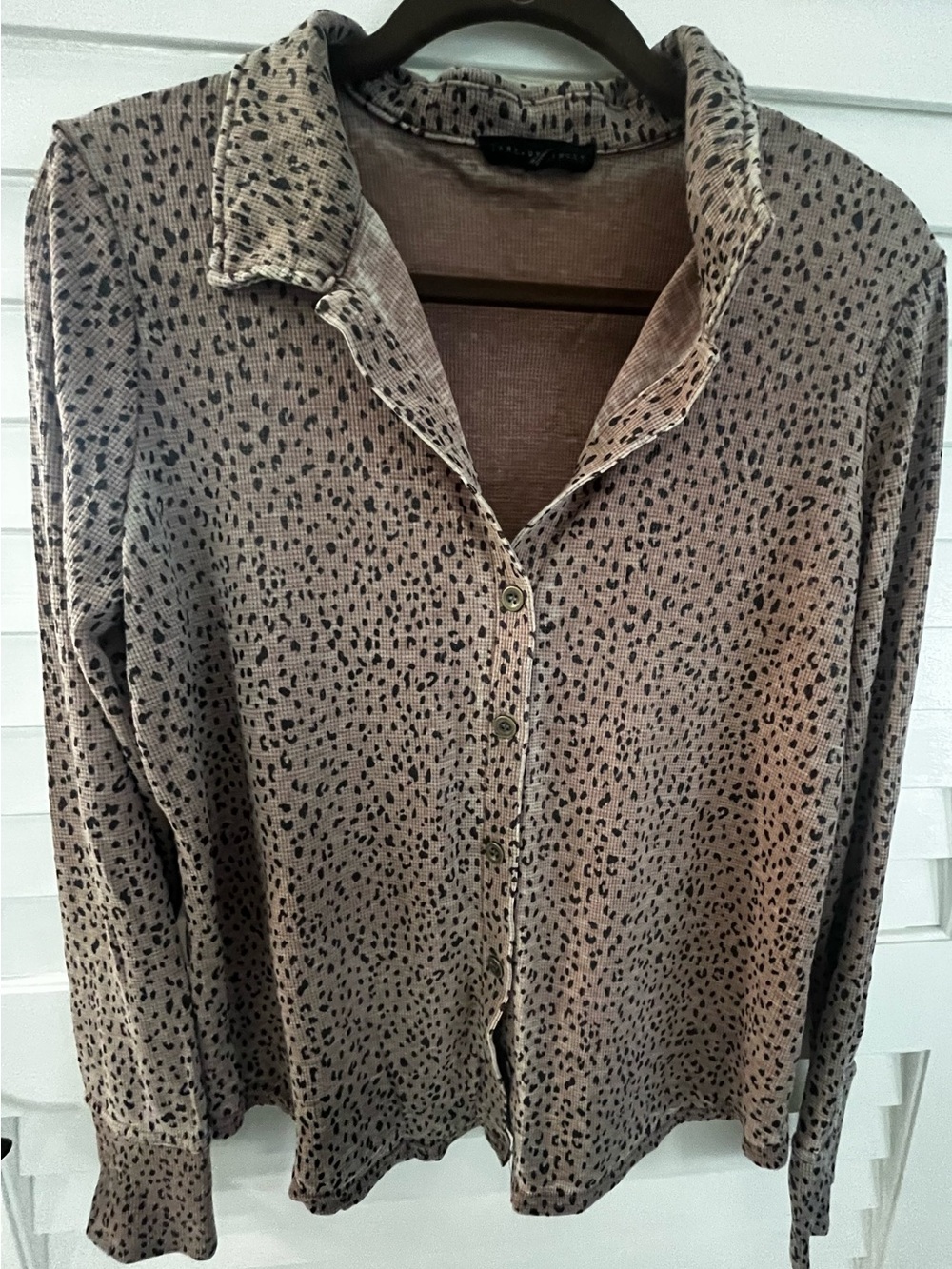 Women’s Thermal Taupe Printed Button-Front Shirt